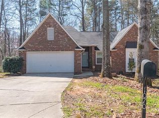 1070 Emerson Dr, Mooresville, NC 28115