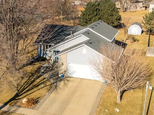 4404 E 37th St, Sioux Falls, SD 57103