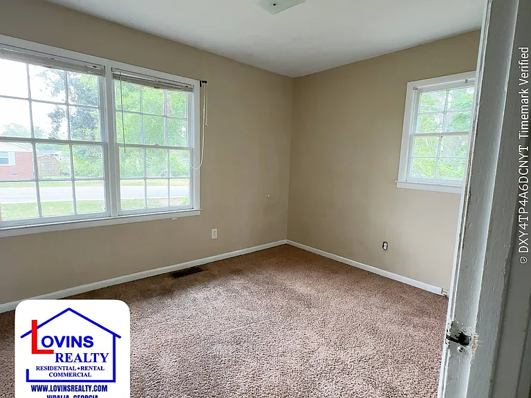 714 Winona St — Photo 5