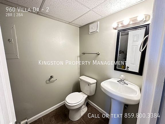 3rd image of 960 Villa Dr #2