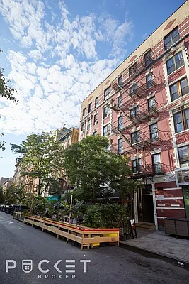 Rented by PocketBroker Inc | media 25