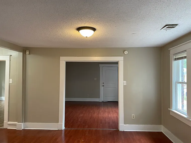 482 Marianna St — Photo 3