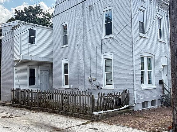 2nd image of 532 Windsor St