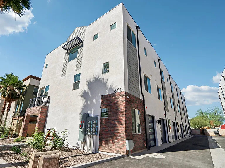 The Roosevelt Townhomes — Photo 36