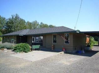 216 SE 5th Ave, Milton Freewater, OR 97862
