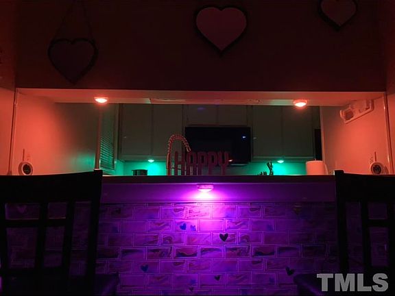 3rd image of 309 Waterdown Dr APT 4