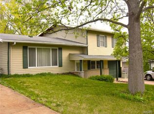 3109 Rock Crest Dr, Saint Louis, MO 63125