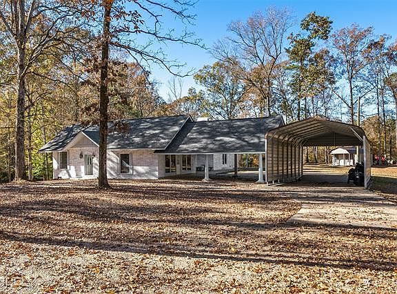5th image of 220 Northwood Dr