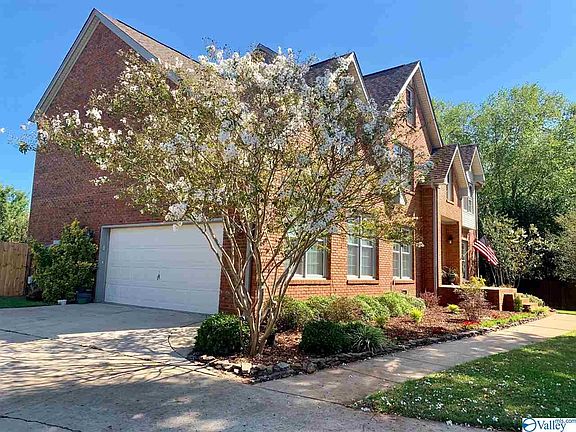 4th image of 138 Fox Hollow Dr