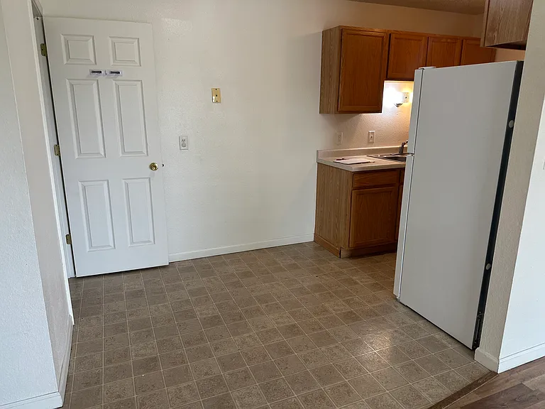 1314 W Pasewalk Ave #15 — Photo 6