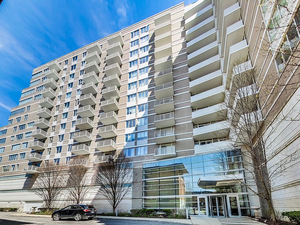 1st image of 1515 S Prairie Ave Unit 714