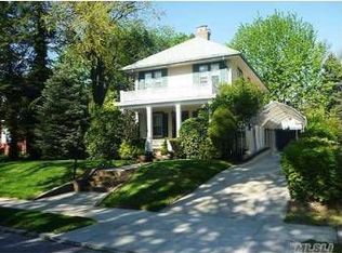 3540 162nd St, Flushing, NY 11358