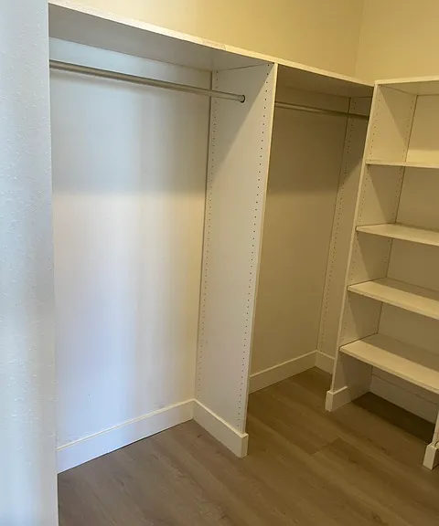 2436 Barry Ave #3 — Photo 11
