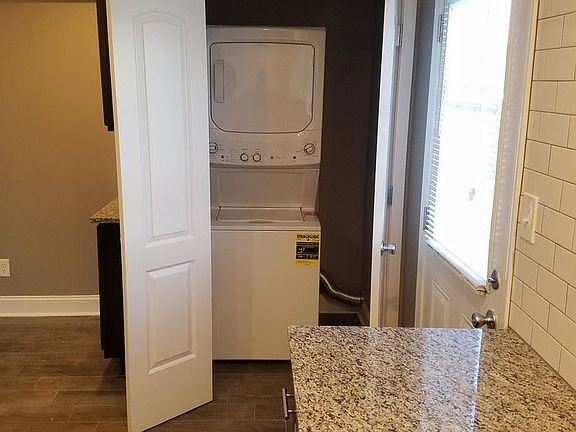 4th image of 309 Forest Ln APT B