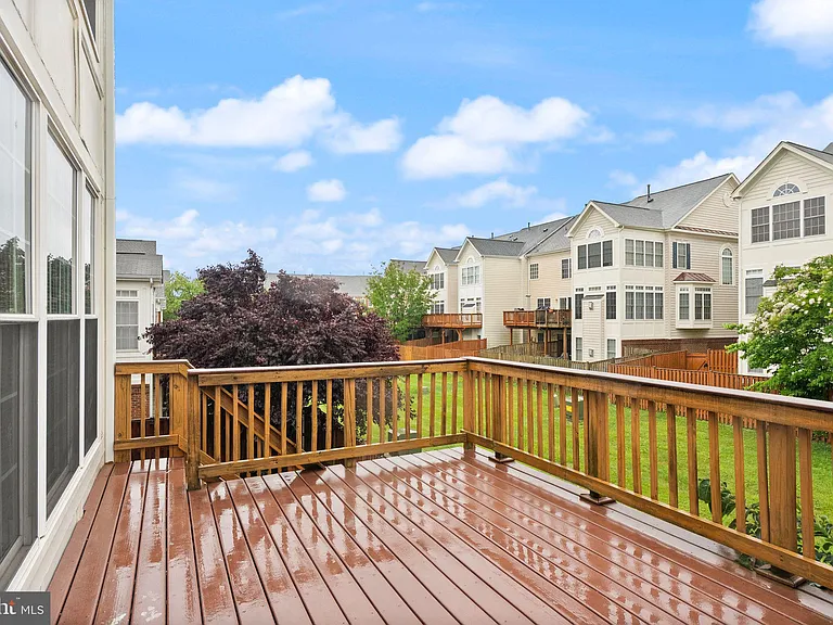 42685 Rolling Rock Sq — Photo 54