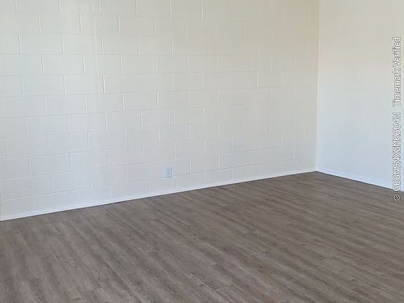 3rd image of 1929 N H St APT D
