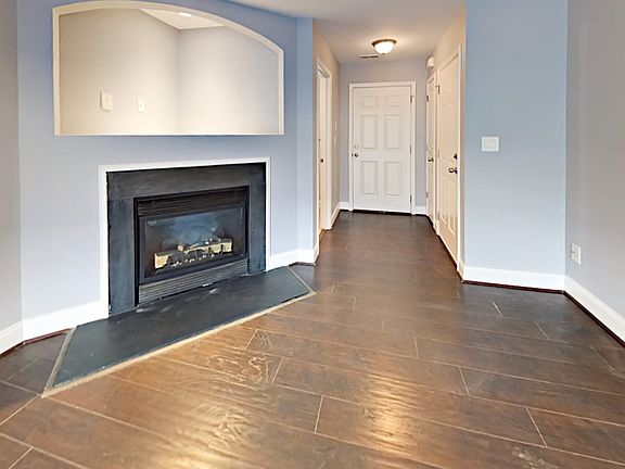 4th image of 3102 Misty Ln