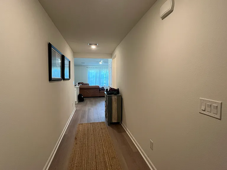 100 Signet Cir — Photo 2