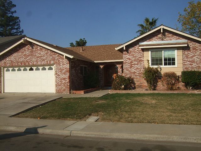 1st image of 2505 Clara Dr