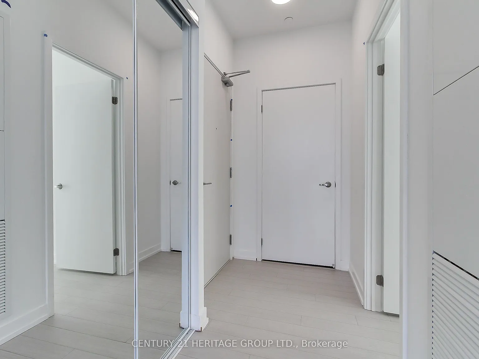 3 bed, $2,800 — Photo 2