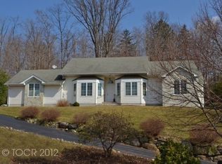 153 Tamboer Dr, North Haledon, NJ 07508