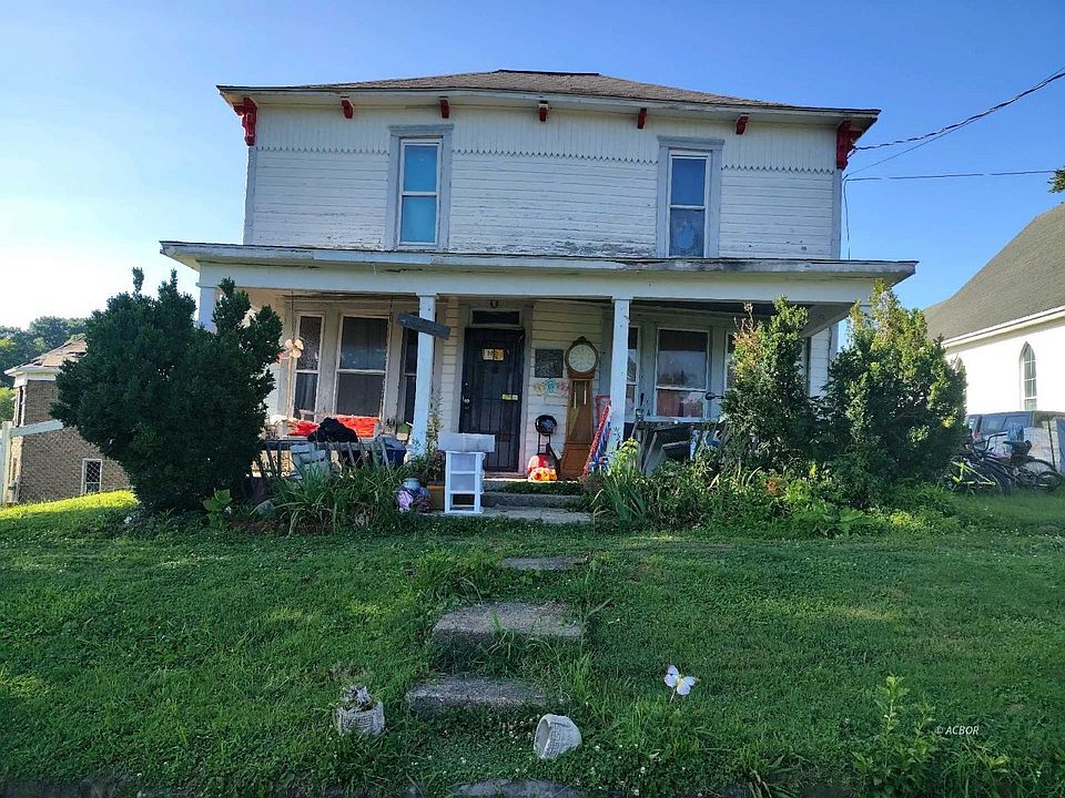 1st image of 11 Cherry St