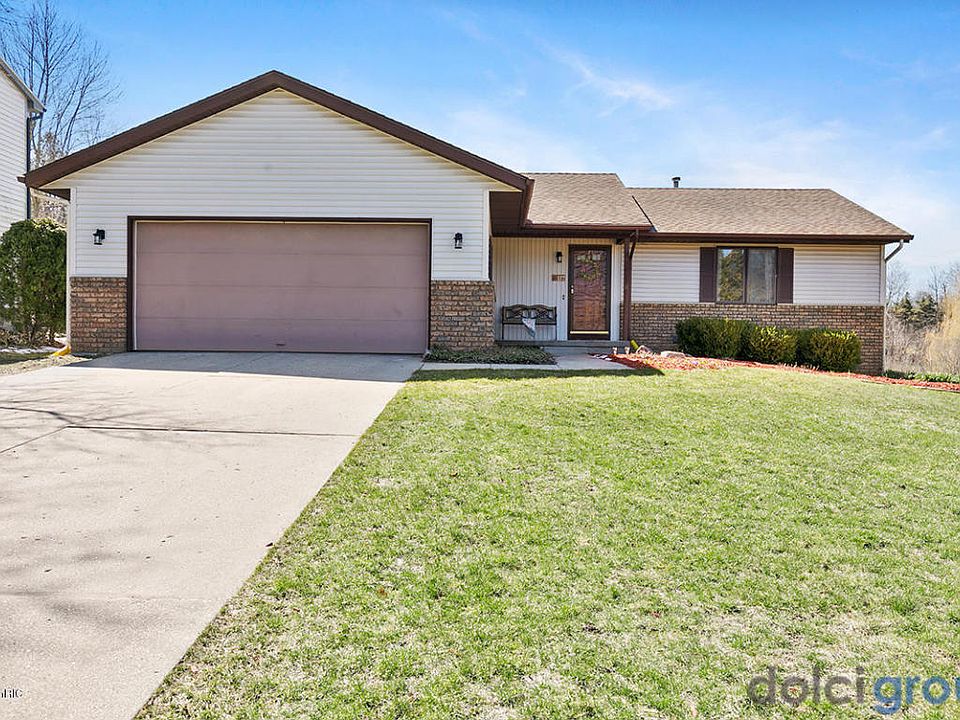 1st image of 117 Robinhood Dr NE