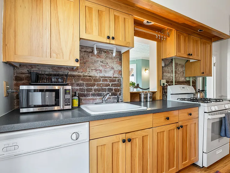 1813 Pine St #2 — Photo 14