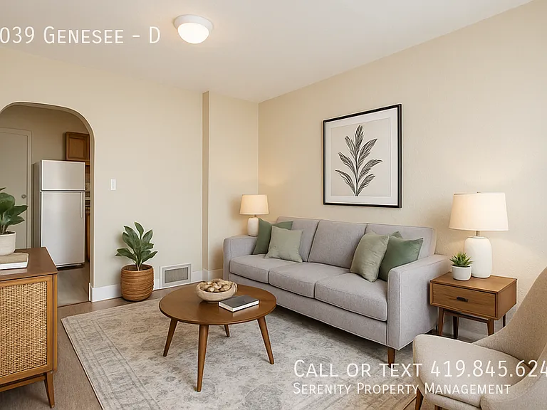 2039 Genesee St #D — Photo 2