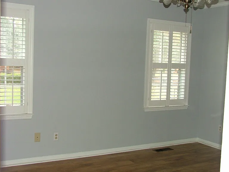 1534 Westwood Dr — Photo 10