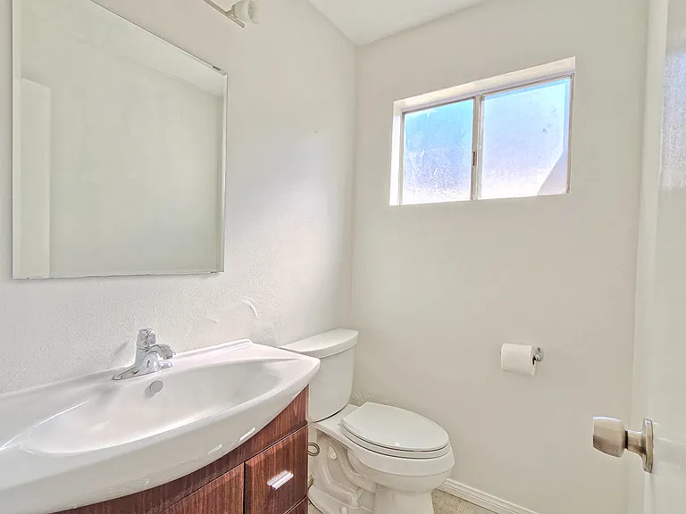 215 N Curtis Ave #2 — Photo 7