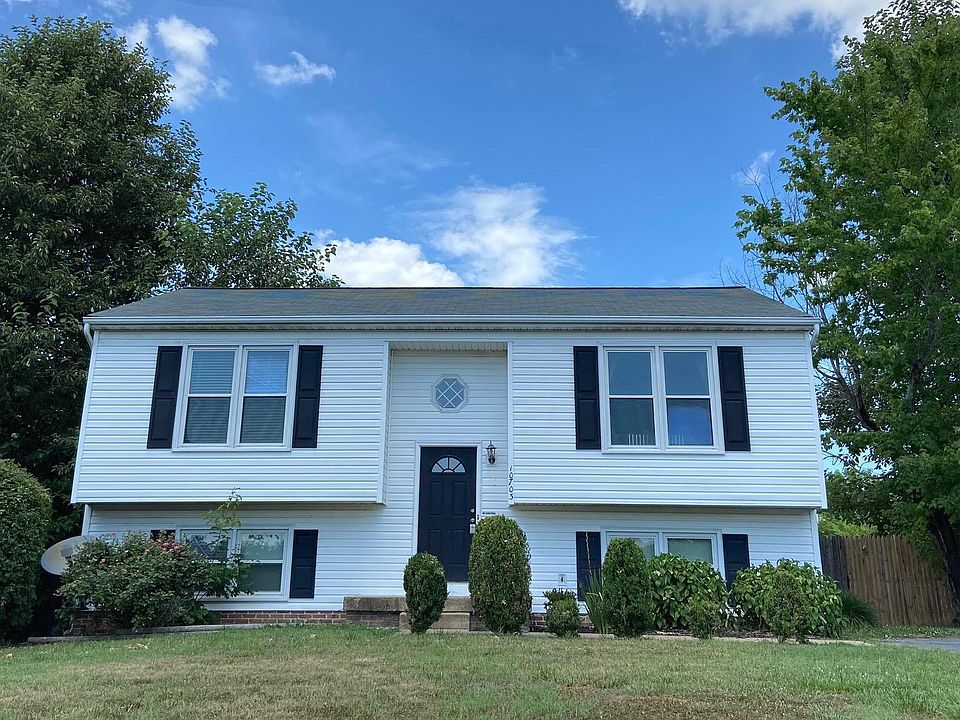 1st image of 10703 Willow Ct