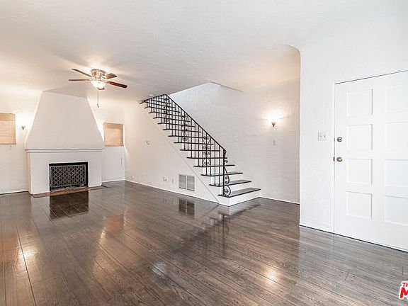 3rd image of 327 N La Jolla Ave