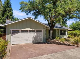 822 15th St, Lakeport, CA 95453