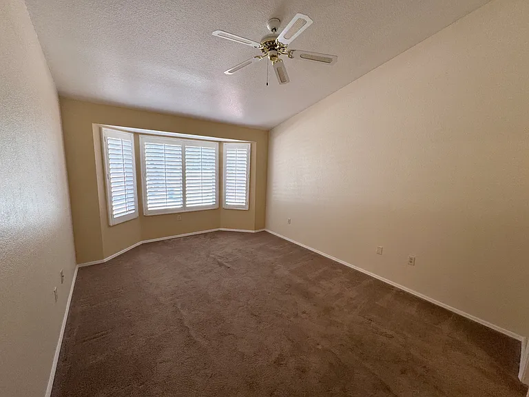 3009 Redington Dr — Photo 17