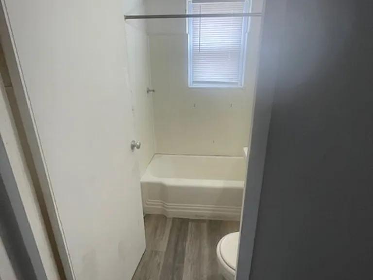 828 Illinois Ave SW — Photo 5