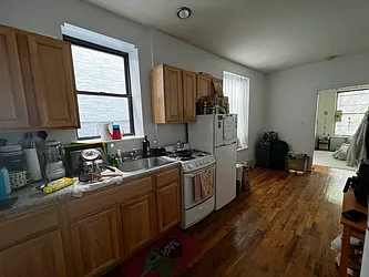 Rented by Salon Realty Corp