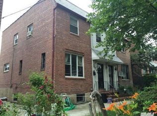 8215 165th St, Jamaica, NY 11432