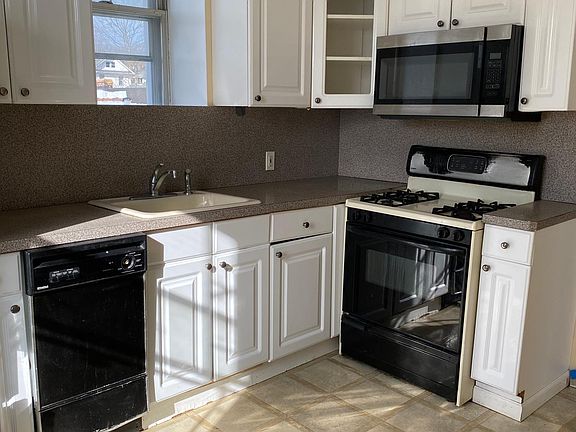 2nd image of 10 Arthur Ave Floor 3