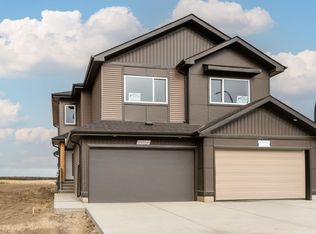 105 Patriot Way, Spruce Grove, AB T7X 2W6