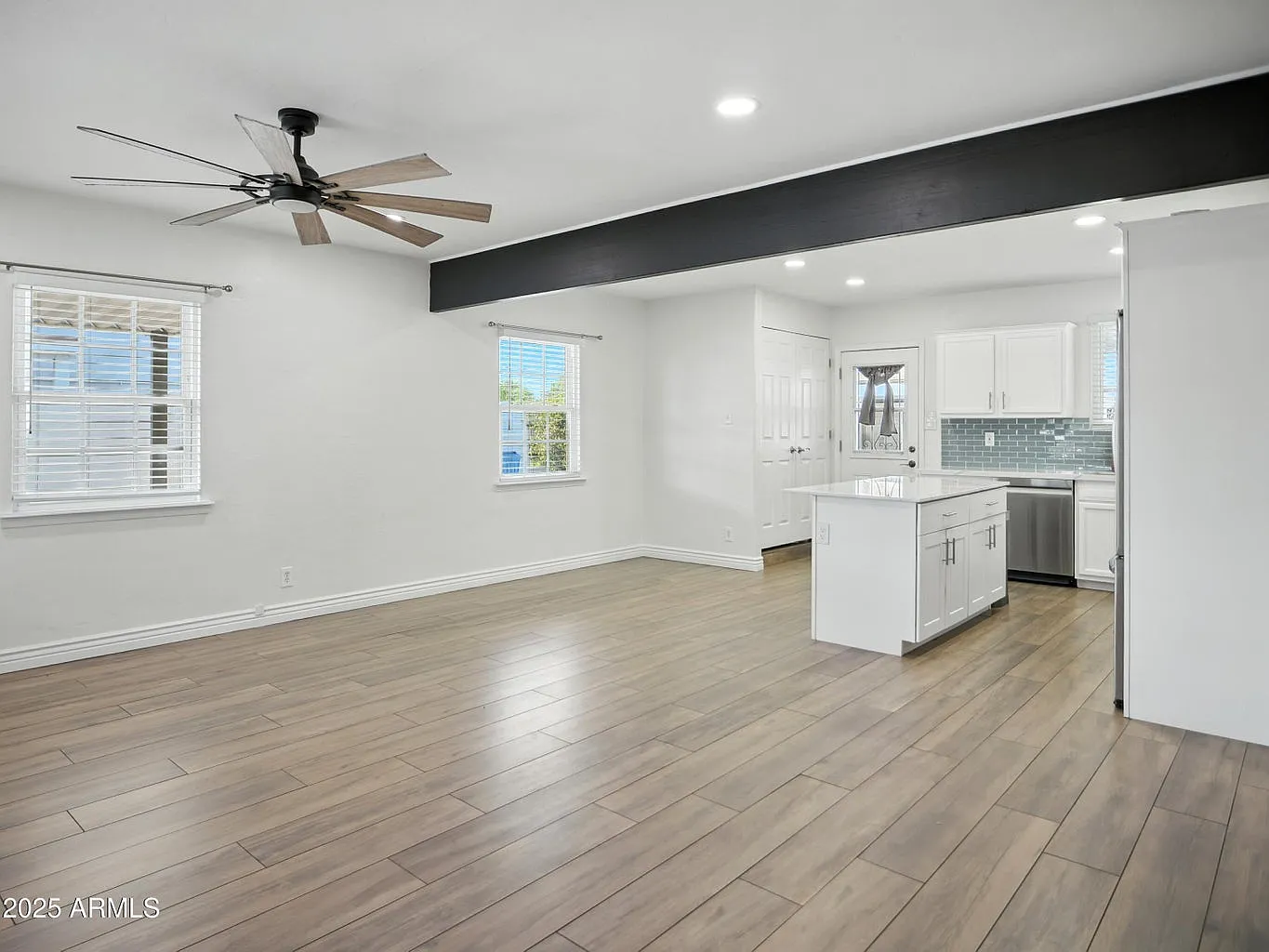 3 bed, 1143 sqft, $2,295 — Photo 3