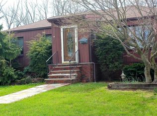 35 Locust St, Cliffwood, NJ 07721