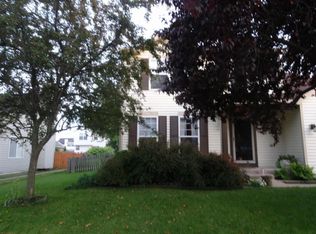 9511 67th St, Kenosha, WI 53142