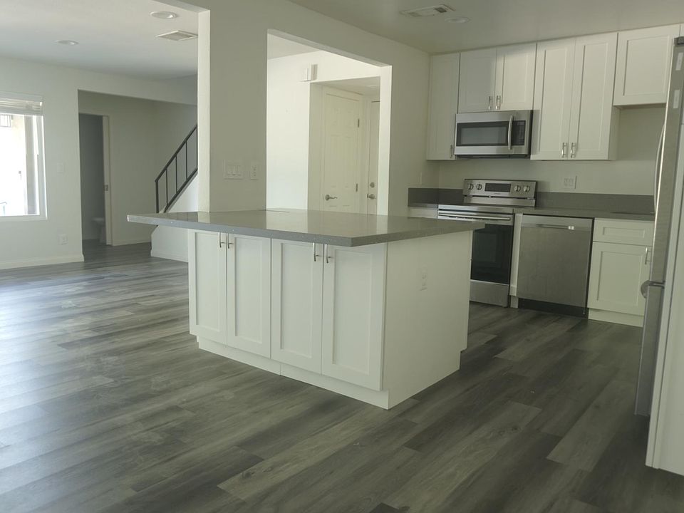1st image of 5072 Village Dr