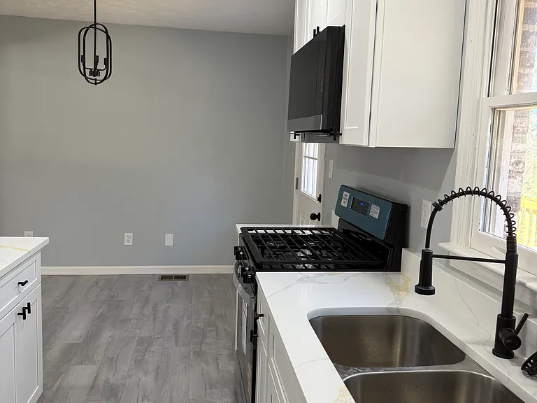 288 Prince Anthony Dr — Photo 9
