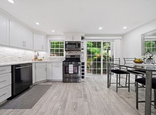 10 Oliver St APT B, Haverhill, MA 01832