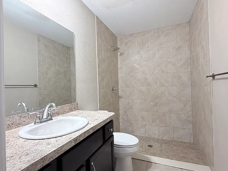 14445 SW 22nd Pl — Photo 7