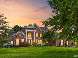 1012 Greystone Manor Pkwy, Chesterfield, MO 63005