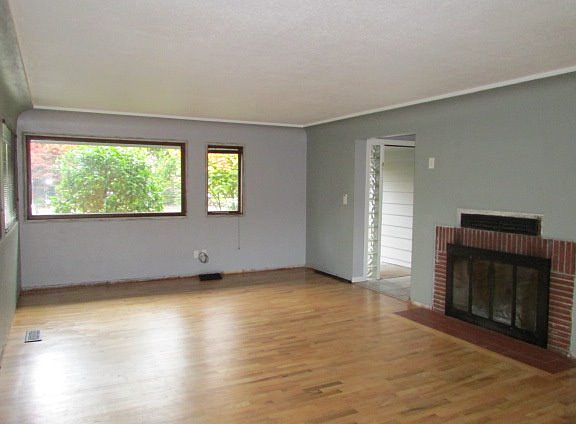 Additional Living Room
