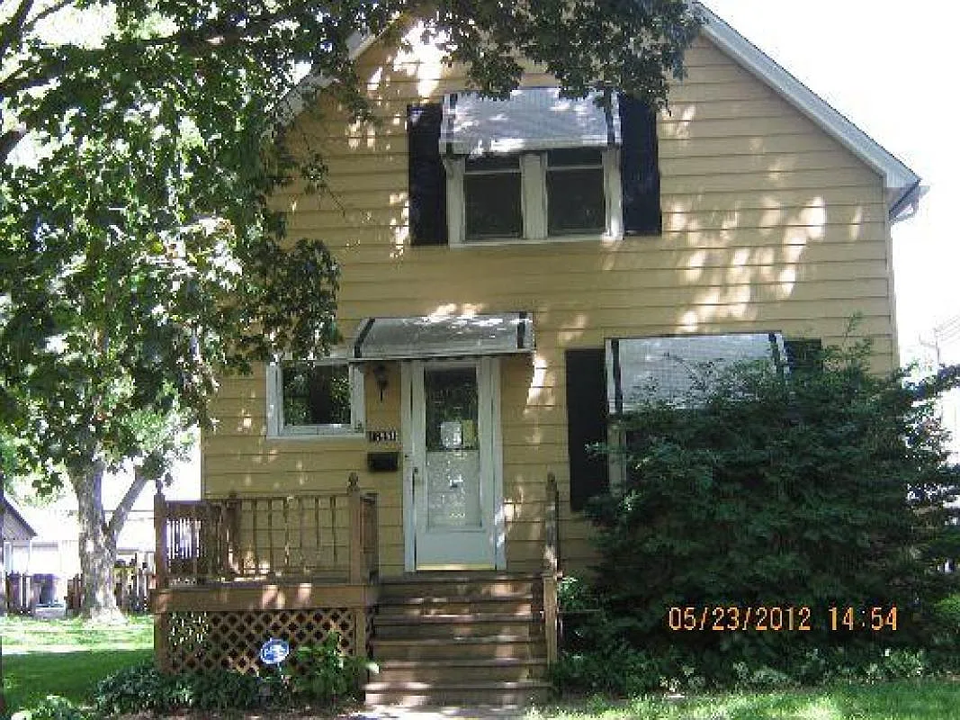12551 Maple Ave photo 1
